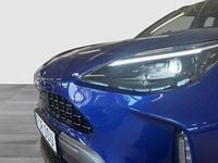 Begagnad Toyota Yaris Hybrid 117 HK (86 kW) 2023 Blå