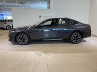 begagnad BMW i5 eDrive40 M Sport Innovation DAP Keyless Panorama Drag 2024, Sedan