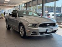 Begagnad Ford Mustang Convertible 309 HK (227 kW) 2014 Silver Cab