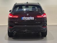 begagnad BMW X1 xDrive25e Sport Line Drag Head-Up P-Assist Serviceavt