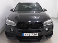 begagnad BMW X5 M50d M Sport Softclose H/K Värmare 360° Sv-såld 381hk