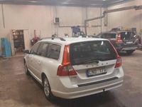 begagnad Volvo V70 D4 Momentum