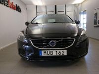 Begagnad Volvo V40 Momentum 153 HK (112 kW) 2015 Svart Kombi