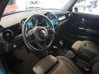 Begagnad Mini Cooper Essential 135 kW (184 HK) 2023 Island blue Halvkombi