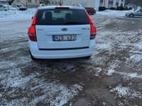 Begagnad Kia Ceed Sportswagon 115 HK (84 kW) 2010 Vit Kombi