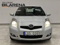 Begagnad Toyota Yaris 99 HK (72 kW) 2011 Silver Halvkombi
