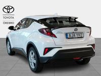 Begagnad Toyota C-HR Active 124 HK (91 kW) 2022 Vit SUV