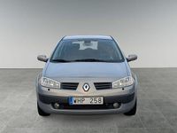 Begagnad Renault Mégane II 114 HK (83 kW) 2004 Ljusgrå (grå) Halvkombi