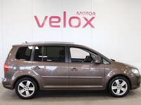 begagnad VW Touran 2.0 TDI 177hk 7-sits KAMERA DRAG