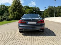 Begagnad BMW 750L 450 HK (330 kW) 2017 Grå Sedan