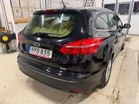 Begagnad Ford Focus Titanium 125 HK (91 kW) 2015 Svart Kombi