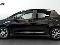 Begagnad Toyota Yaris Hybrid 73 HK (53 kW) 2019 Svart Halvkombi