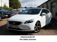 Begagnad Volvo V40 Momentum 150 HK (110 kW) 2013 Vit Kombi