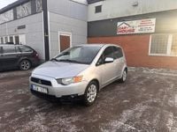 Begagnad Mitsubishi Colt 95 HK (69 kW) 2010 Silver Halvkombi