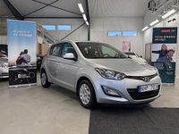 Begagnad Hyundai i20 Select 84 HK (61 kW) 2013 Silver Halvkombi