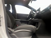 Begagnad MG MG4 EV 125 kW (170 HK) 2023 Vit (white) Halvkombi