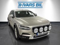 Begagnad Volvo V90 CC Momentum 235 HK (172 kW) 2018 Brun Kombi
