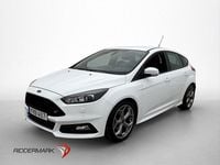 Begagnad Ford Focus ST 250 HK (183 kW) 2016 Vit Halvkombi