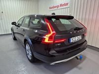 Begagnad Volvo V90 CC Momentum 200 HK (147 kW) 2017 Svart Kombi