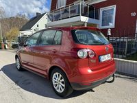 begagnad VW Golf Plus 1.6 Nybesiktad&Dragkrok /LÅGA MIL Ny Kamrem