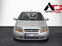 Begagnad Chevrolet Kalos 94 HK (69 kW) 2005 Silver Halvkombi