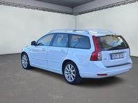 Begagnad Volvo V50 Kinetic 116 HK (85 kW) 2012 Vit Kombi