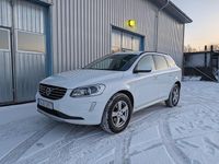 Begagnad Volvo XC60 Momentum 150 HK (110 kW) 2017 Vit SUV