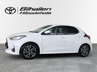 Begagnad Toyota Yaris Hybrid Active 117 HK (86 kW) 2022 Vit Halvkombi