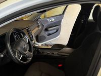 Begagnad Volvo V60 150 HK (110 kW) 2019 Vit Kombi