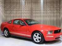 Begagnad Ford Mustang 214 HK (157 kW) 2006 Röd Sportkupé