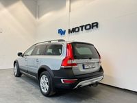 begagnad Volvo XC70 D4 AWD 181hk Summum VOC Taklucka D-värm Drag Navi