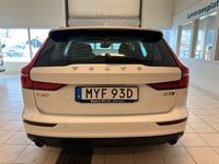 begagnad Volvo V60 D3 AWD Aut Momentum Advan Edi Voc Drag Kamera Nav 2020, Kombi