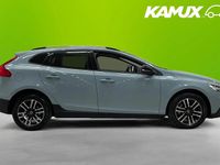 Begagnad Volvo V40 120 HK (88 kW) 2017 Blå Halvkombi