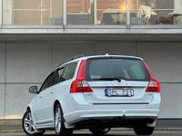 Begagnad Volvo V70 Momentum 163 HK (119 kW) 2013 Vit Kombi