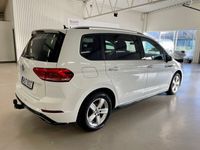 begagnad VW Touran 1.5 TSI R-Line IQ Värmare Drag 7 sits 2020, SUV