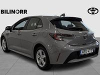 Begagnad Toyota Corolla Hybrid Active 124 HK (91 kW) 2022 Grå Halvkombi