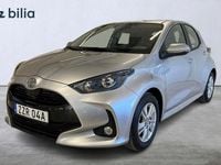 Ny Toyota Yaris 2025 Silver Halvkombi