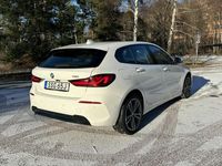 begagnad BMW 118 i Sport Line|Aut|MOMS|*Leasebar*|136hk|