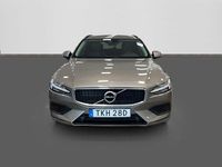 Begagnad Volvo V60 Momentum 197 HK (144 kW) 2021 Grå Kombi