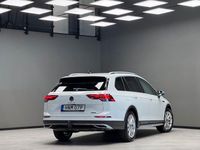 Begagnad VW Golf Alltrack 200 HK (147 kW) 2022 Vit Kombi