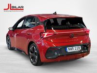 Begagnad Cupra Born e-Boost 172 kW (234 HK) 2023 Röd Halvkombi
