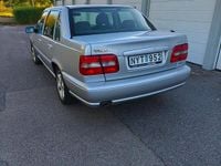 Begagnad Volvo S70 170 HK (125 kW) 1998 Silver metallic Sedan