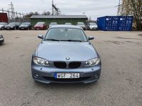 Begagnad BMW 118 Advantage 122 HK (89 kW) 2004 Ljusblå Halvkombi