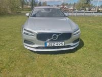 Begagnad Volvo S90 Momentum 191 HK (140 kW) 2020 Silver Sedan