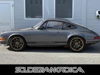 Begagnad Porsche 911 301 HK (221 kW) 1974 Grå Sportkupé