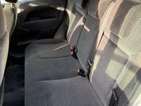 Begagnad Ford Fiesta 80 HK (58 kW) 2004 Halvkombi