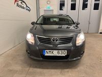 begagnad Toyota Avensis Kombi 2.2 D-4D D-Cat/Auto/Ny serv/ Kupé-Värma