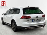 Begagnad VW Golf Alltrack 180 HK (132 kW) 2017 Vit Kombi