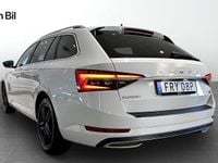 Begagnad Skoda Superb 2023 Vit Kombi