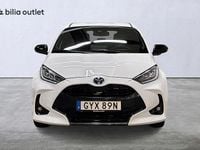 Begagnad Toyota Yaris Hybrid Style 116 HK (85 kW) 2022 Vit Halvkombi